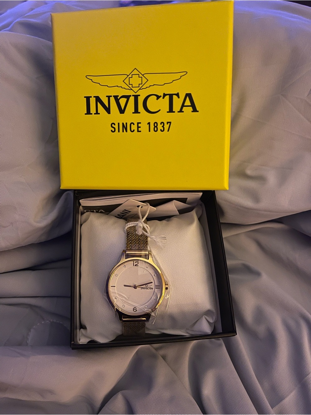 Invicta women’s Gold Mesh Strap Watch - Gold